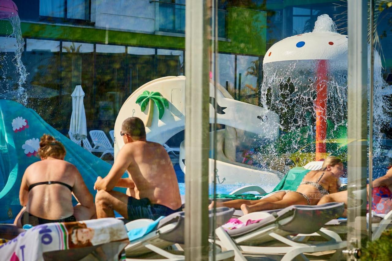 Sole Aparthotel Pool & Spa Mamaia Nord Năvodari Buitenkant foto
