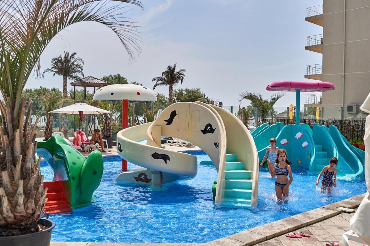 Sole Aparthotel Pool & Spa Mamaia Nord Năvodari Buitenkant foto